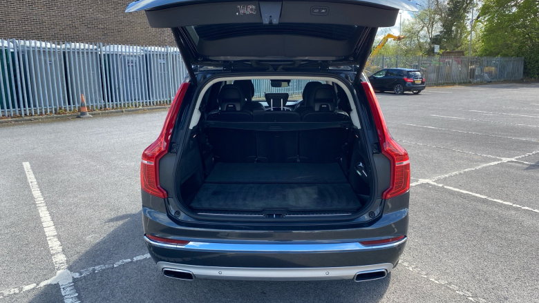 Volvo Xc90 2.0 T8 Recharge PHEV Inscription Pro 5dr AWD Auto Estate